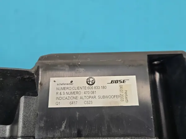 Alfa Romeon Subwoofer OEM 606833180 - Käytetty image 9