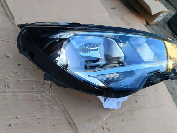 Rechter voorlamp Opel Corsa F 2019- OEM image 4