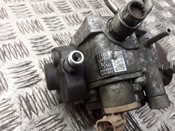 Bomba de combustible Lexus OEM HU2940000324 - Usada image 7