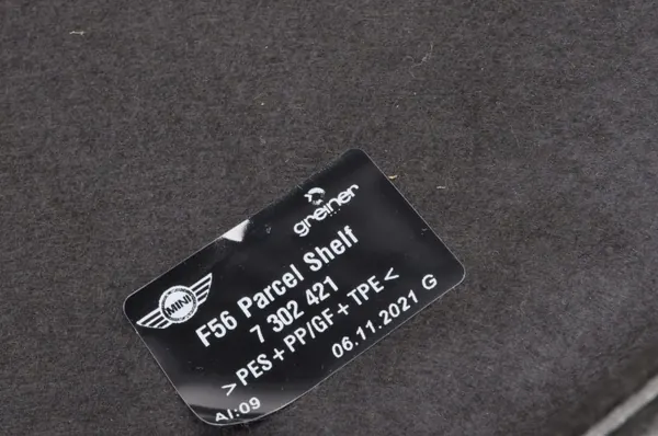 MINI F56 bakluckshylla OEM 7302421 - Begagnad image 5
