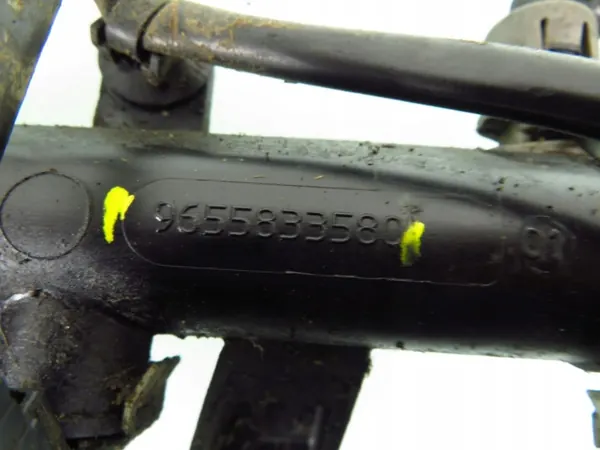 OEM 9655833580 Rail d'injection Peugeot 206+ 1.4 image 5