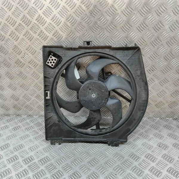 Framstötfångare Renault Twingo II 1.2L 2008 7701068310 image 2