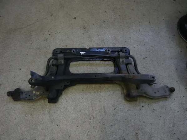 Citroen Xsara Picasso Vorderachsträger OEM image 2