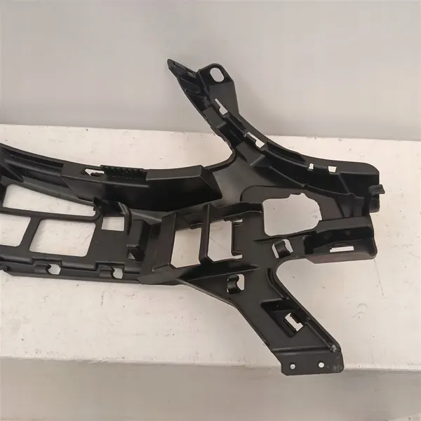 Vänster Framskärmsguide Mercedes C 205 W205 A2058850765 image 6