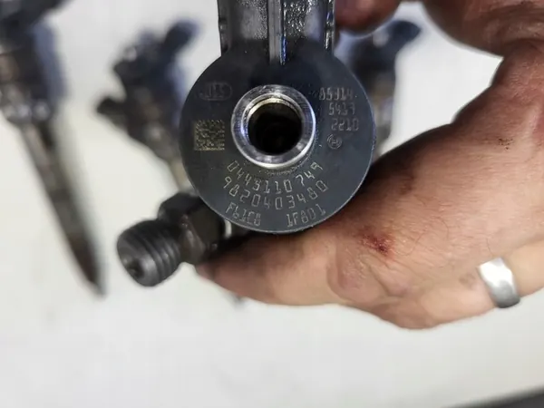 Peugeot 308 T9 Lift Injektor 9820403480 image 6