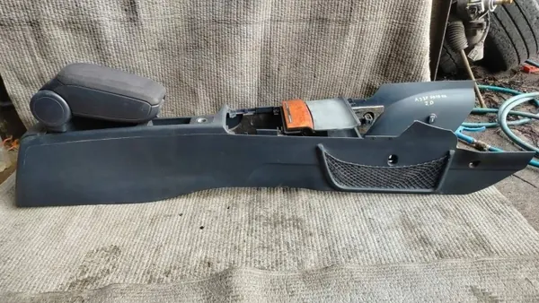 OEM TUNEL ŚRODKOWY PODŁOKIETNIK AUDI A3 8P LIFT OE image 2