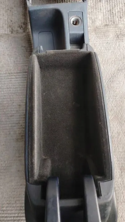 OEM TUNEL ŚRODKOWY PODŁOKIETNIK AUDI A3 8P LIFT OE image 8