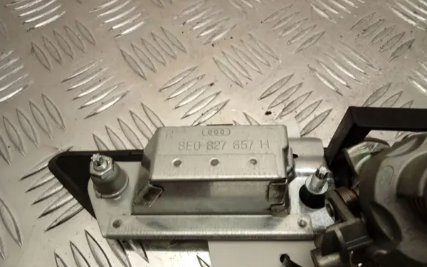 OEM 4H0827574 Audi A8 S8 D4 Feu plaque arrière image 6