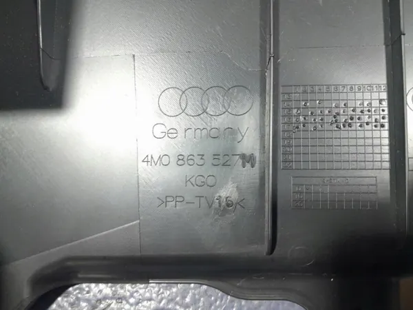 Protector de maletero izquierdo Audi Q7 II OEM 4M0863527M image 3