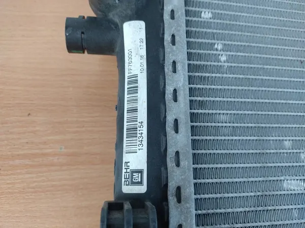 OPEL INSIGNIA A CDTI Vattensradiator 13434154 image 10