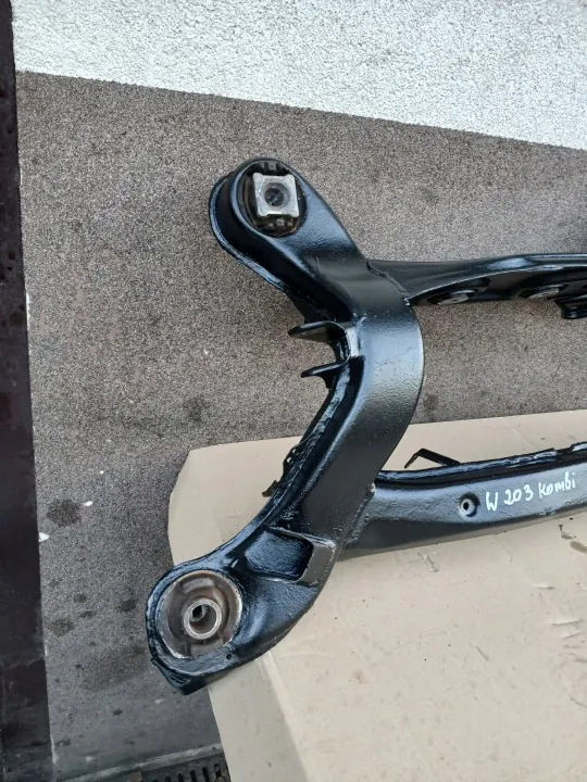 Essieu Arrière OEM SANKI ŁAWA BELKA TYŁ - Mercedes image 7