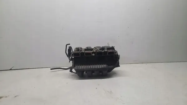 Collecteur d'admission VW TOURAN 1.6L 2004 OEM image 1