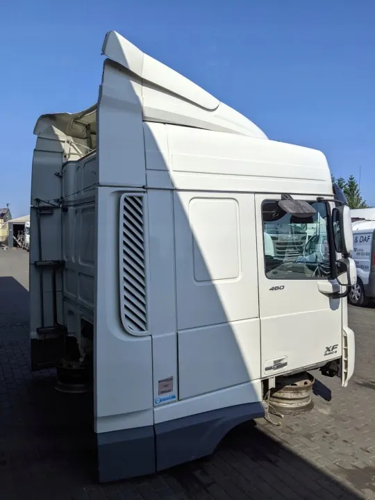 Cabina DAF XF 106 OEM KABINA DAF XF 106 - Usado image 3