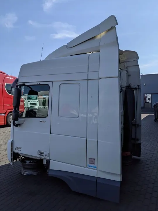 Cabina DAF XF 106 OEM KABINA DAF XF 106 - Usado image 4