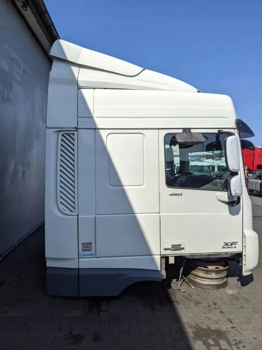 Cabina DAF XF 106 OEM KABINA DAF XF 106 - Usado image 5