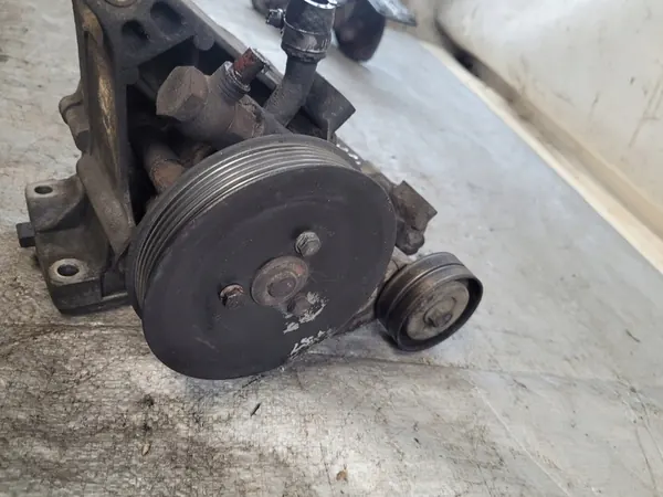 Servostyrningspump Rover MG ZS ZR 25 45 420 2.0 TD image 5