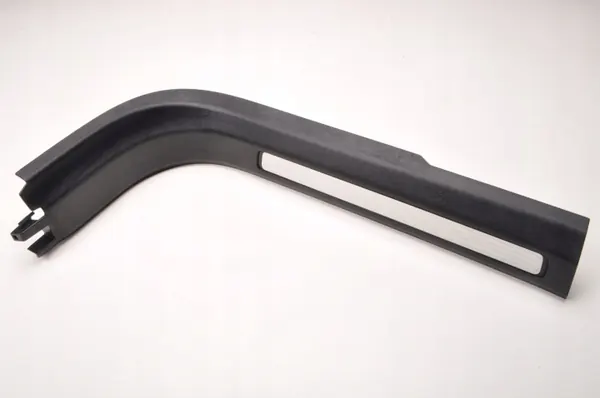 Volvo XC60 II Linke Vordere Schwellerverkleidung OEM 31448014 image 2