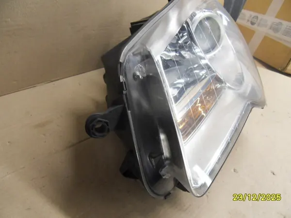 Vasen Etuvalot VW Touran I Lift image 3