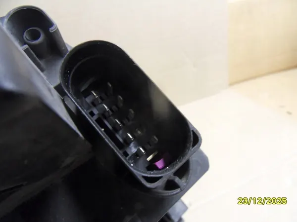 Vasen Etuvalot VW Touran I Lift image 8