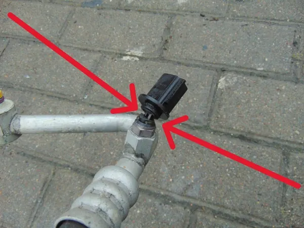 Ilmastointijohdot VW Touareg 7L 5.0 TDI V10 image 2