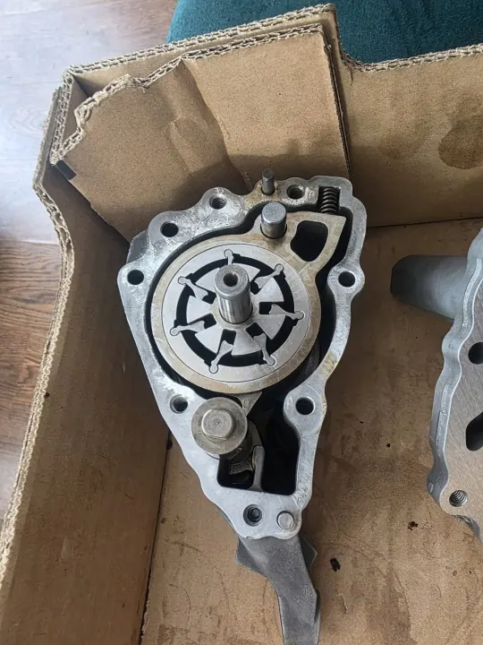 Bomba de aceite BMW usado OEM 7545939 7560250 image 2