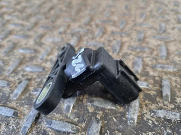 Ford OE 6M8G-6C315-AC vevaxelpositionssensor image 5