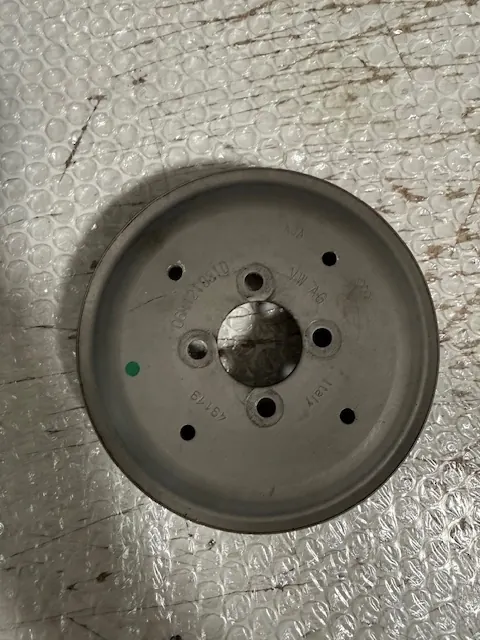 Vesipumpun Hihnapyörä OEM 06M121031D Audi image 3