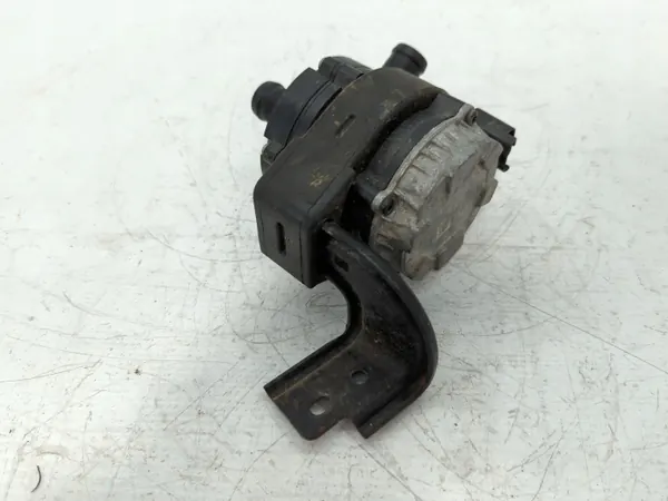 Bomba de agua Renault Kangoo 3 2023 210107883R image 4