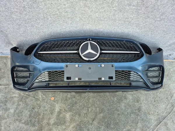 MERCEDES A-CLASS W177 AMG Parachoques delantero image 3