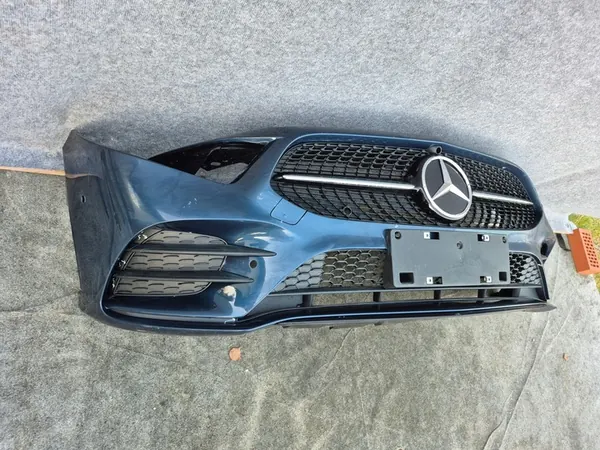 MERCEDES A-CLASS W177 AMG Parachoques delantero image 4