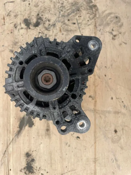 VW GOLF 6 Vaihtovirtageneraattori 110A VALEO image 2