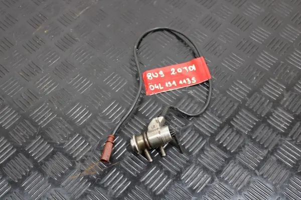 Injecteur AdBlue 04L131113S Audi A4 B9 Allroad image 1