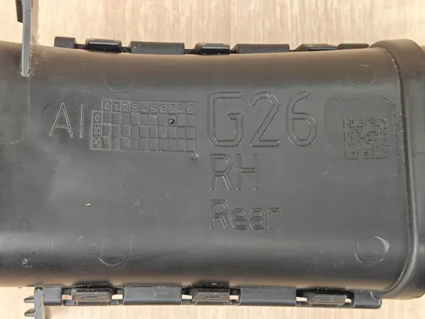 OEM 9477026 höger luftledare för BMW G26 G22 image 4