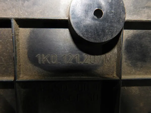 OEM 1k0121207m tuulettimen kotelo VW Golf V:lle image 4