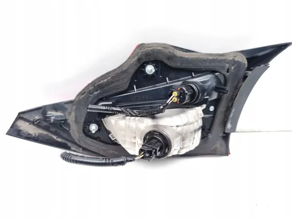 Feu de hayon Mazda 6 Arrière Droit 2006 Hatchback image 6