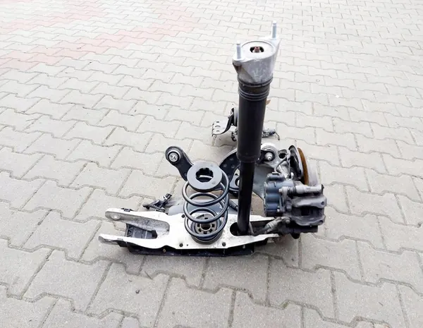 Mercedes B 247 CLA 118 Bakre Höger Styrled 2470600 image 4