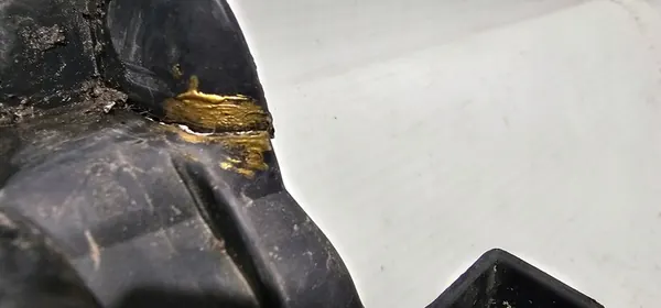 Capa de para-choque dianteiro Toyota Yaris III Lift 2014- OEM image 3