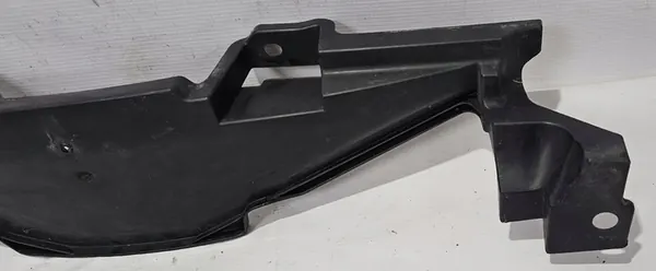 Capa de para-choque dianteiro Toyota Yaris III Lift 2014- OEM image 6