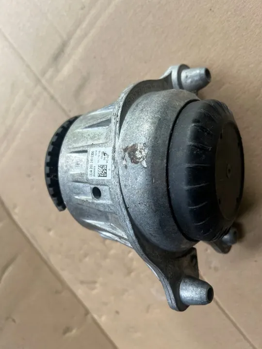 MERCEDES C-LUOKKA W205 Moottorin Kiinnike Oikea A2052400300 image 4