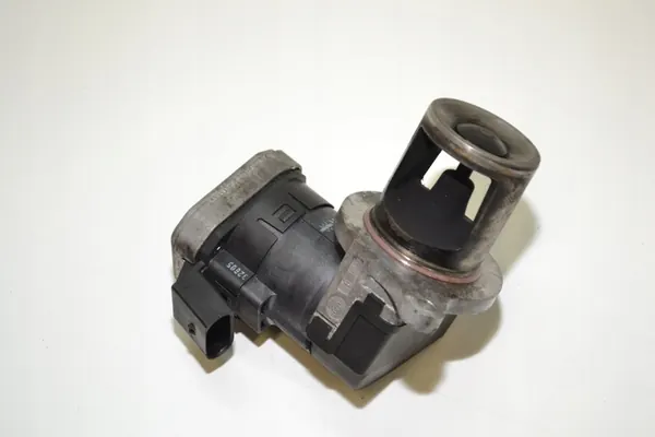 Válvula EGR Mercedes W211 W219 W221 3.0 CDI 00005320C2 image 2
