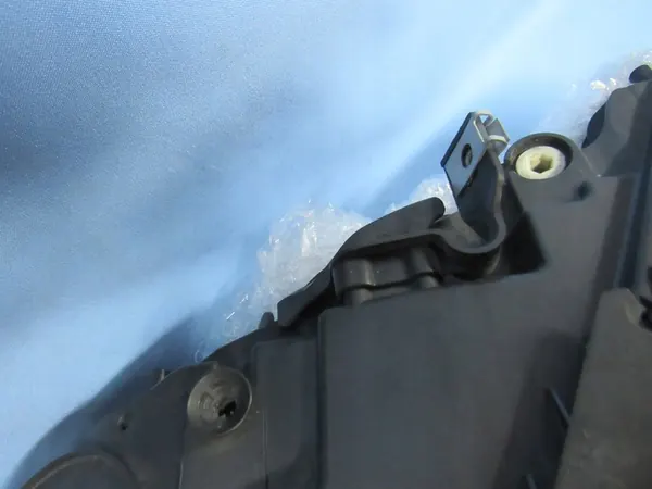 Farol esquerdo BMW F10 F11 pré-facelift Bi-Xenon image 7