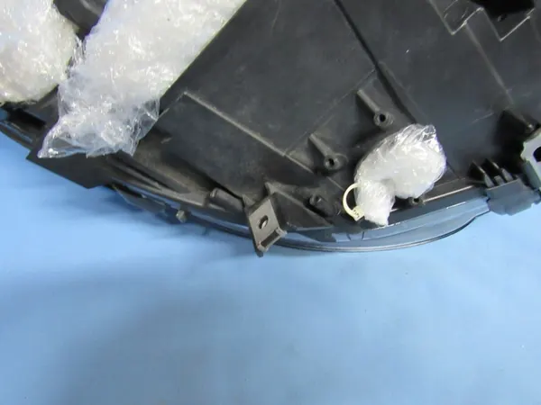 Farol esquerdo BMW F10 F11 pré-facelift Bi-Xenon image 8