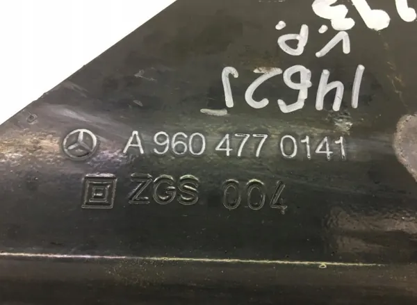 A9604770141 Mercedes-Benz Suporte de chassi - Usado image 3
