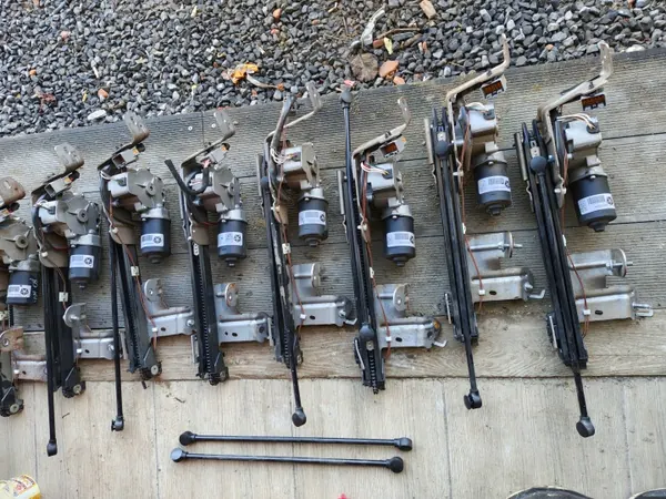 Mécanisme électrique de hayon OEM 04894596AA image 2