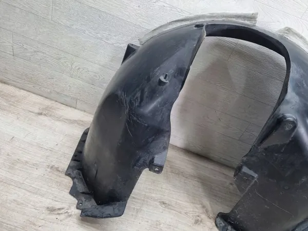 Front Left Wheel Arch Skoda Superb 3V0809957N image 2