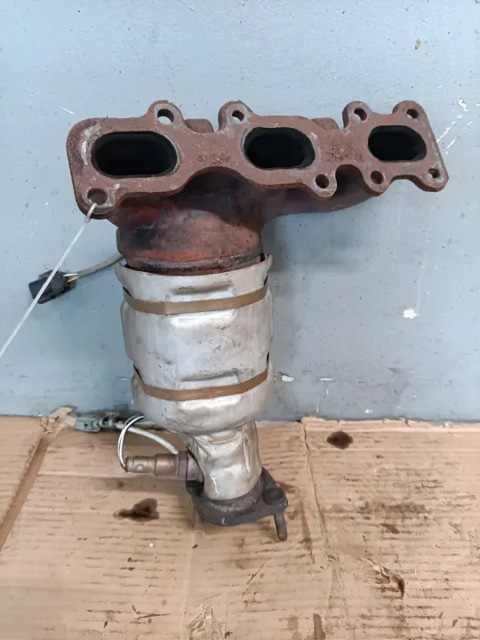 Begagnad katalysator OEM F2G3-5E259-BC för Ford image 2