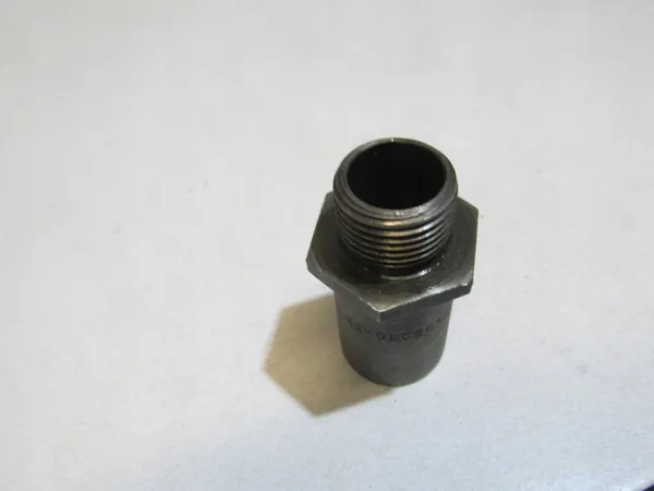 Boulon de refroidisseur d'huile Ford Focus MK1 2.0 ST170 image 3