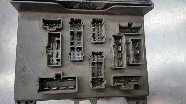 Komfortfäste OEM 53070143A för Land Rover Freelander image 4