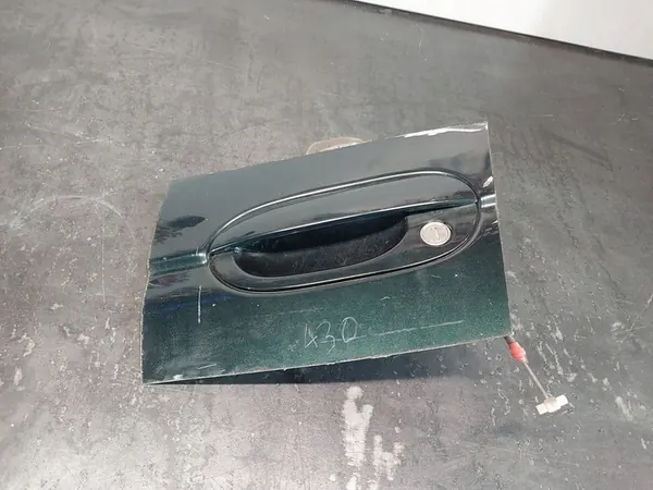 BMW E39 Etuvasen kahva OEM 51218245461 image 2