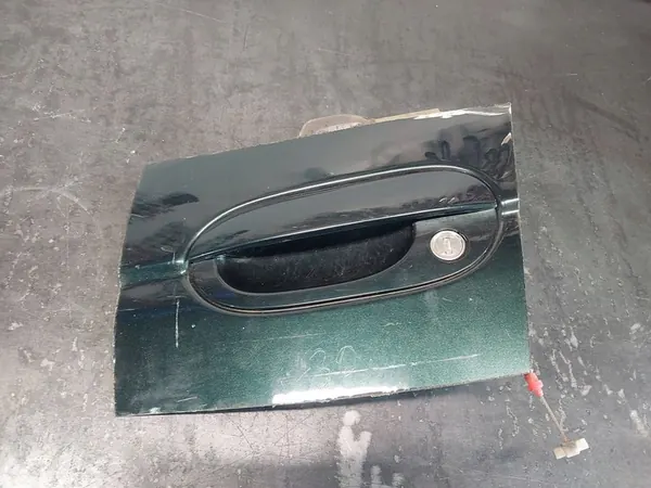 BMW E39 Etuvasen kahva OEM 51218245461 image 4